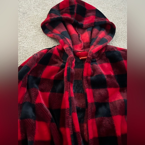 Boys robe size 3 - Picture 2 of 3